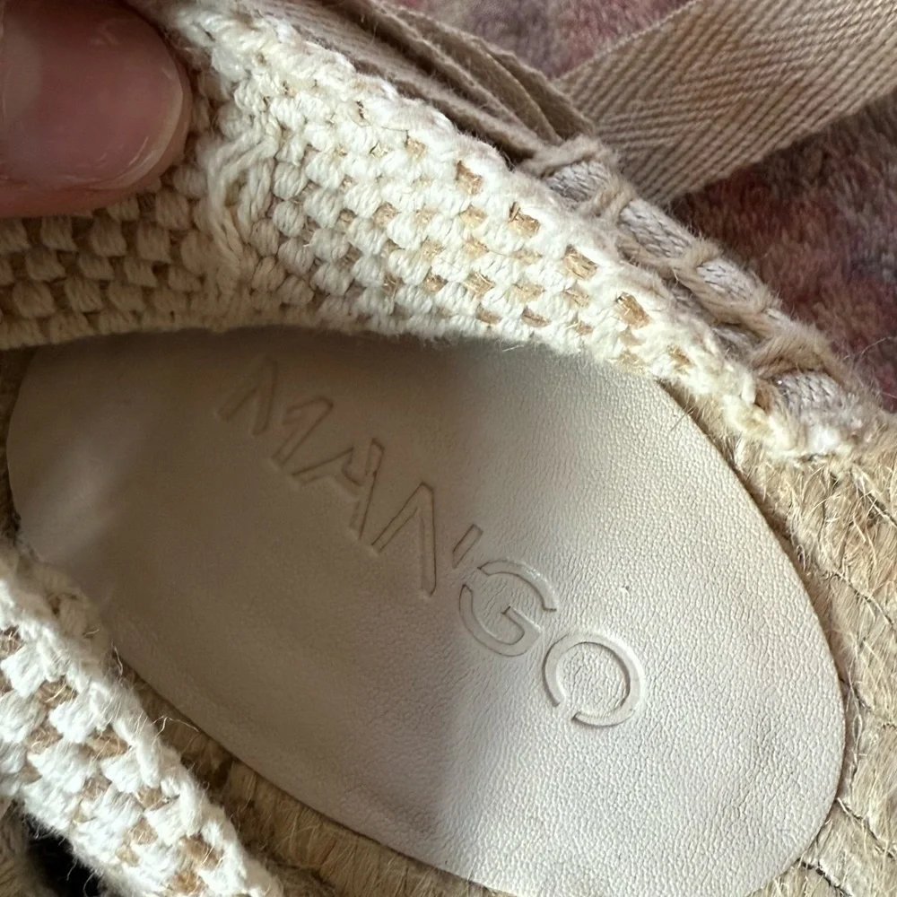 Mango like new